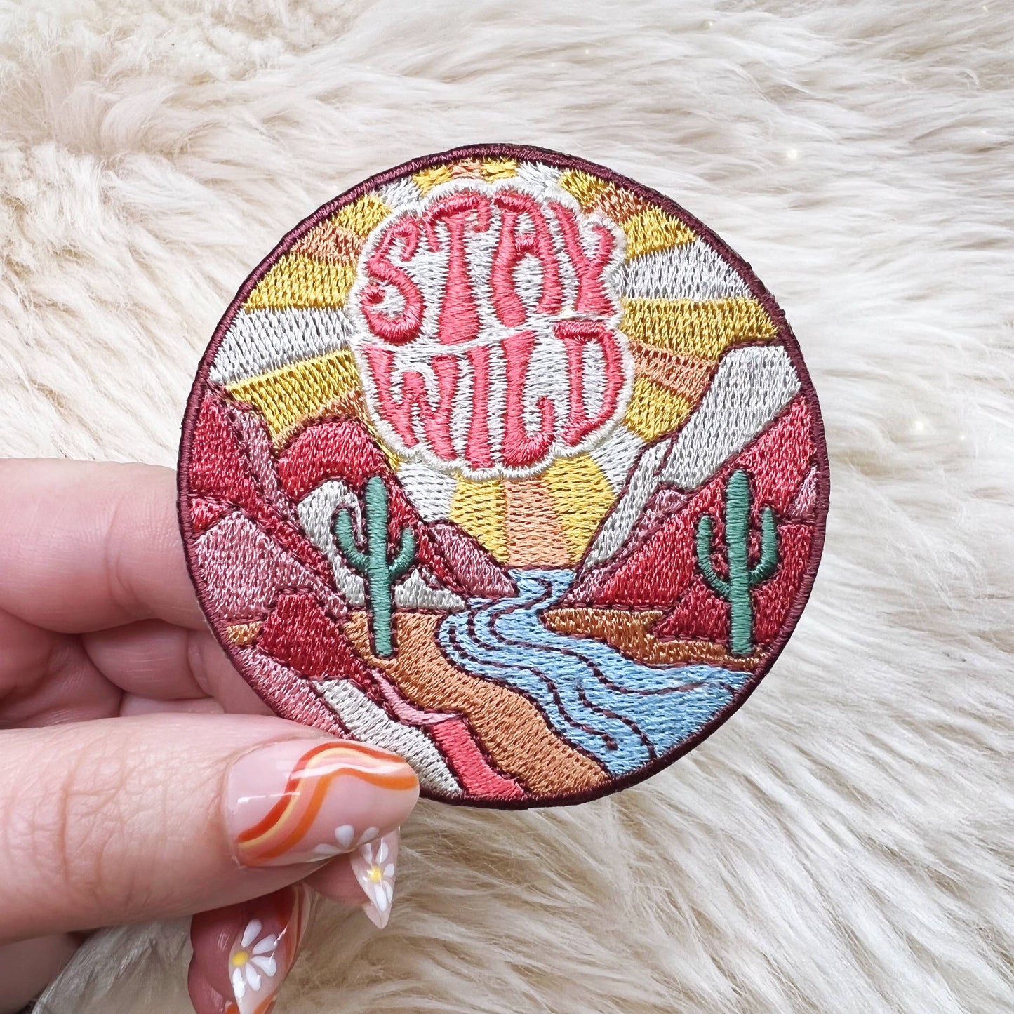 Stay Wild Brodert Strykemerke