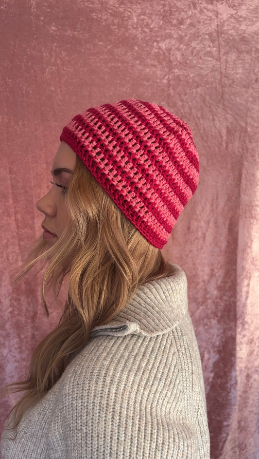 Rosa håndlaget ullue