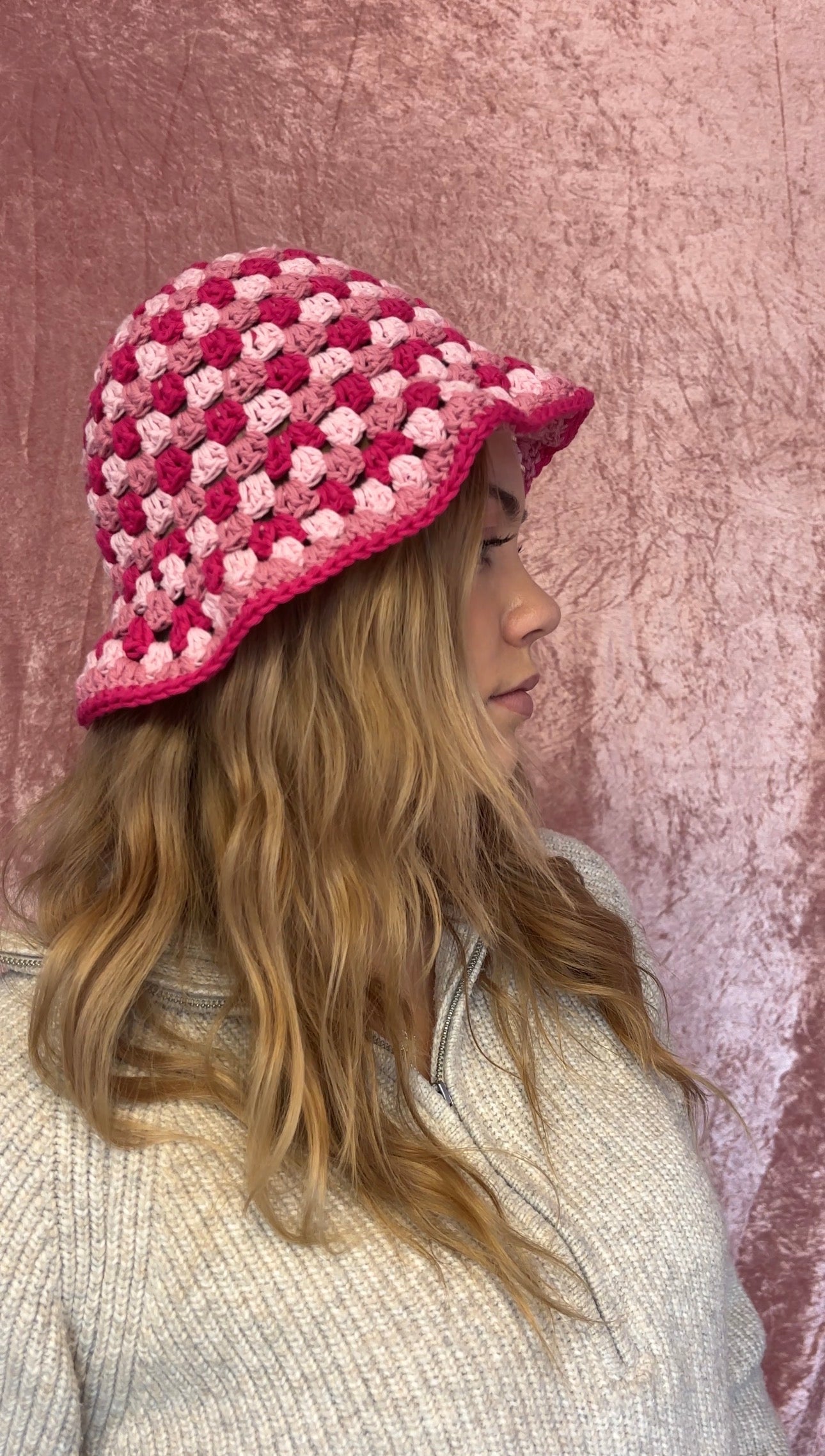 Rosa valentines bøttehatt