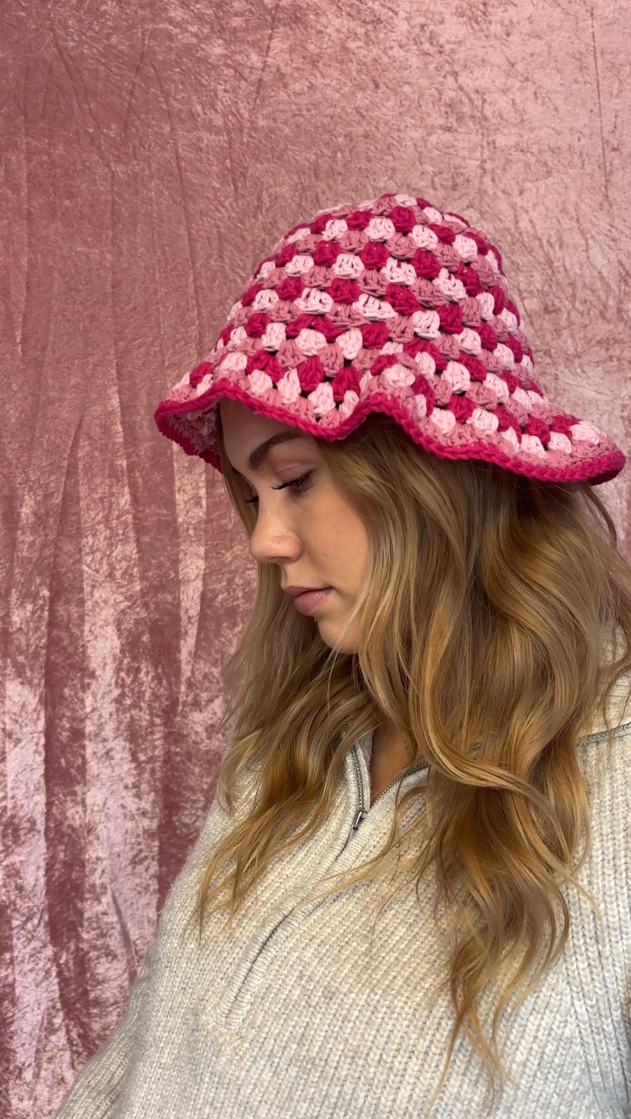 Rosa valentines bøttehatt