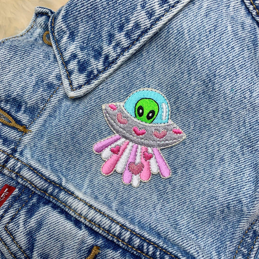 Alien UFO Brodert Strykemerke