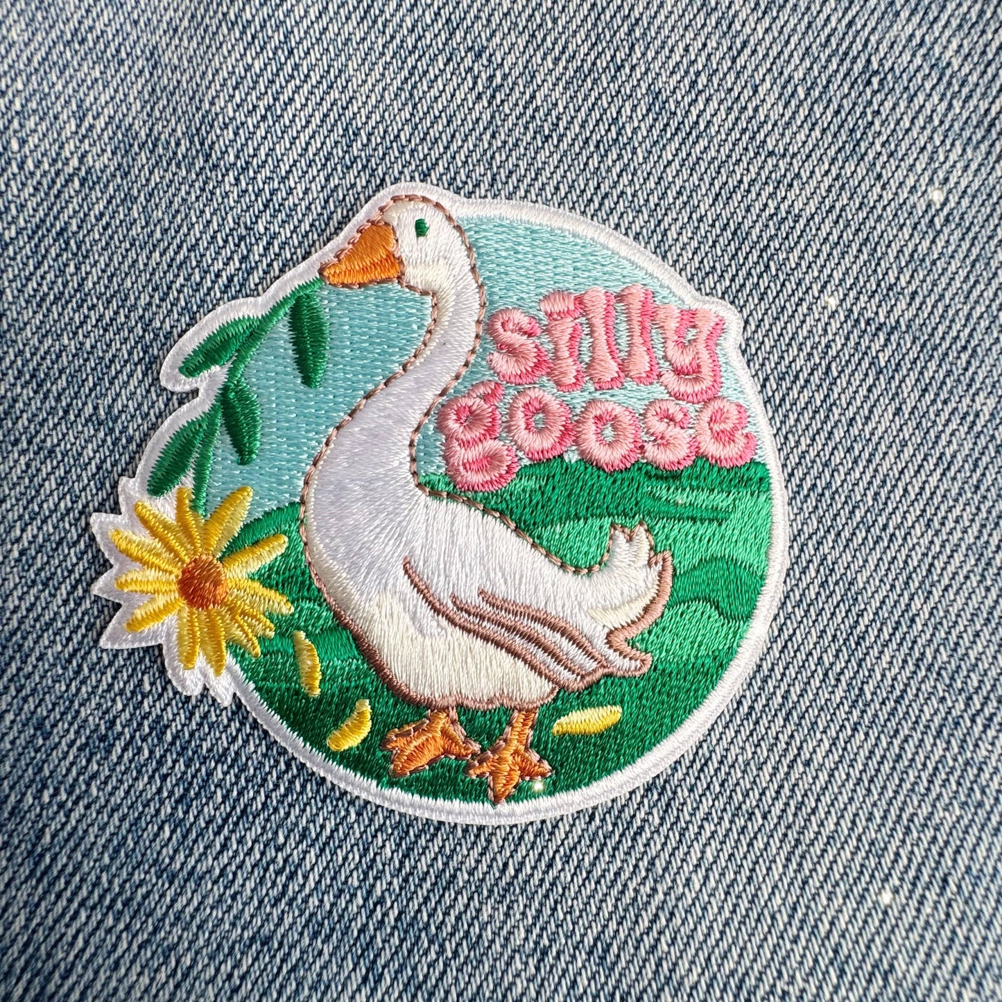 Silly Goose Brodert Strykemerke