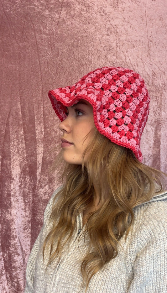 Rosa valentines bøttehatt