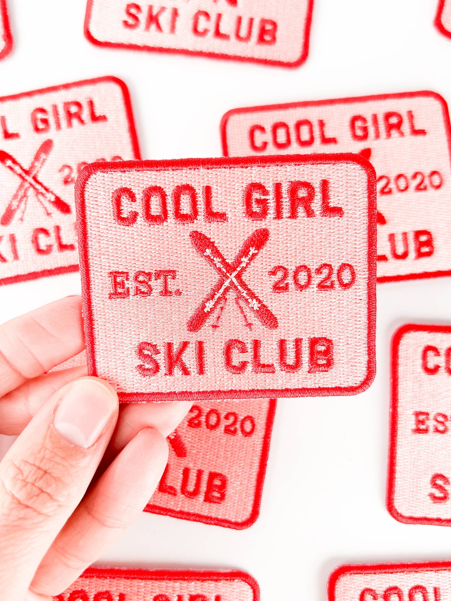 Cool Girl Ski Club Brodert Strykemerke