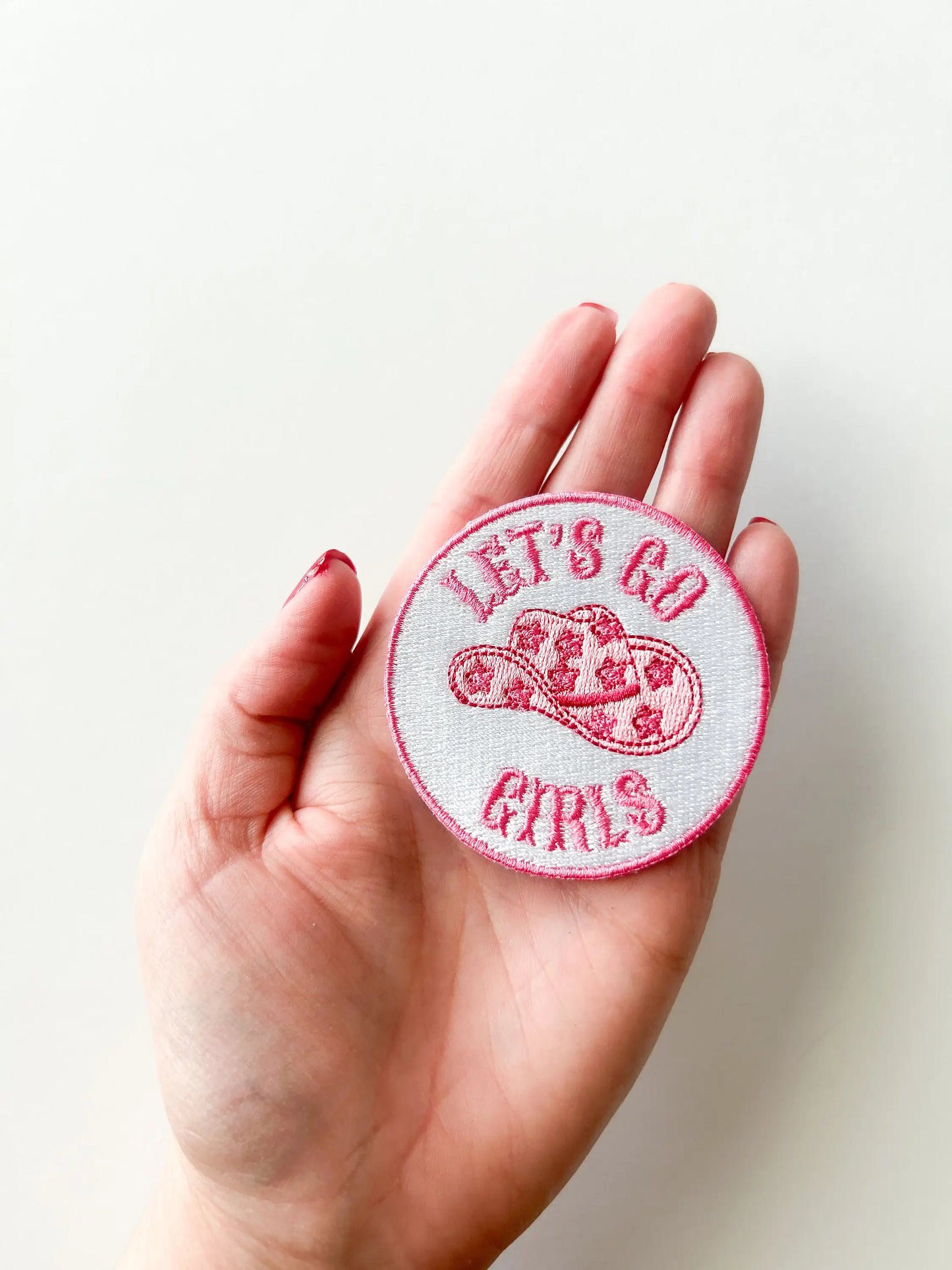 Let's Go Girls Brodert Strykemerke