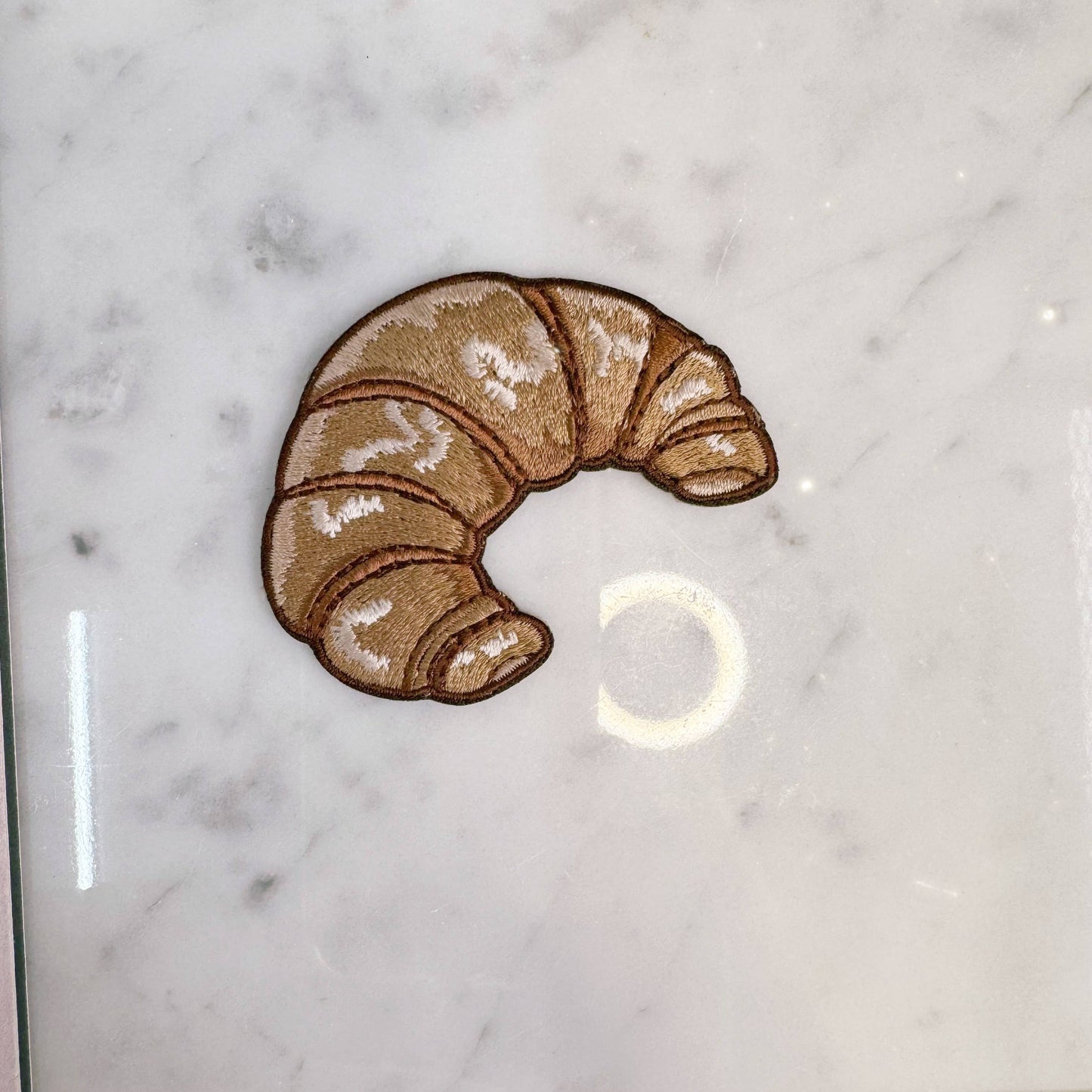 Croissant Brodert Strykemerke