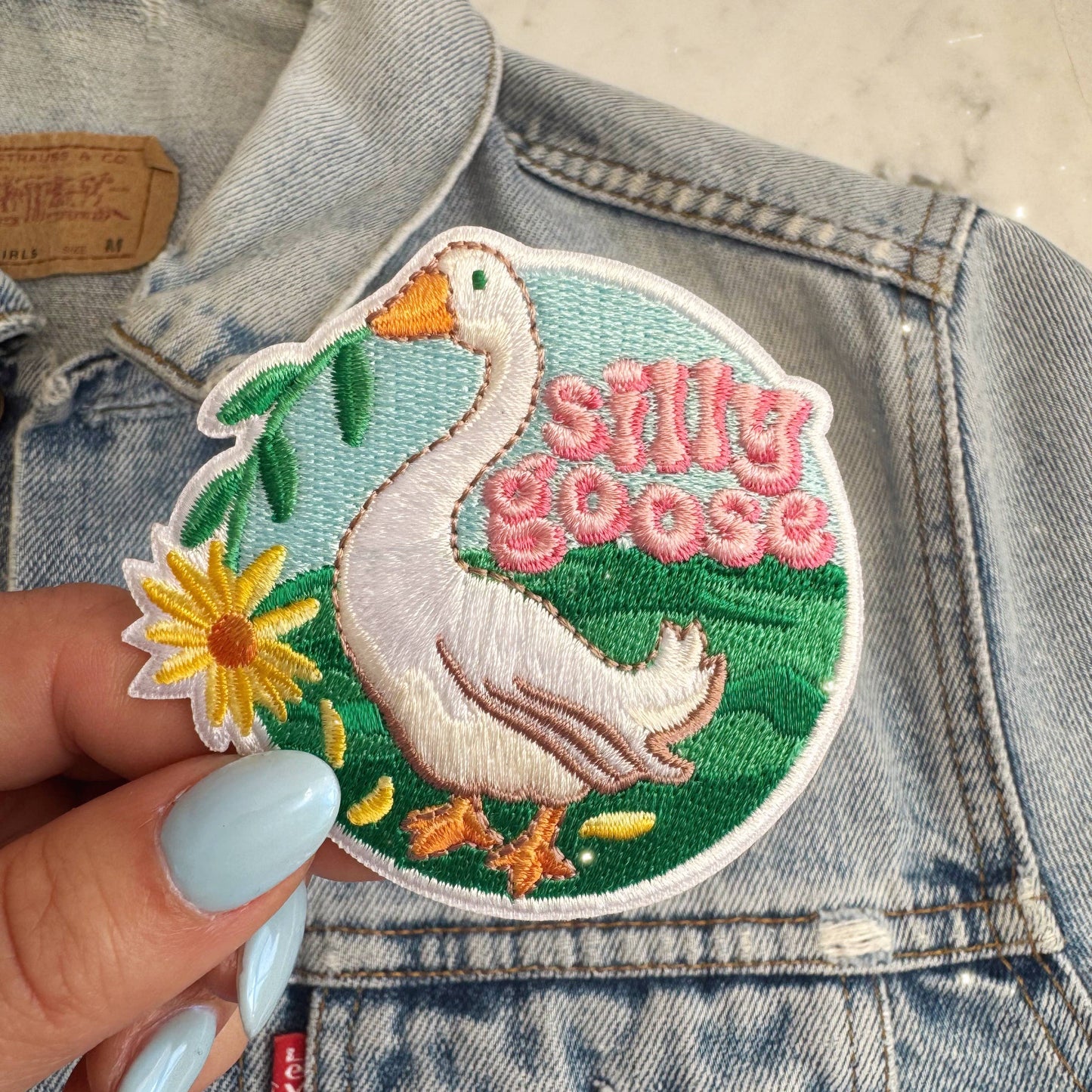 Silly Goose Brodert Strykemerke