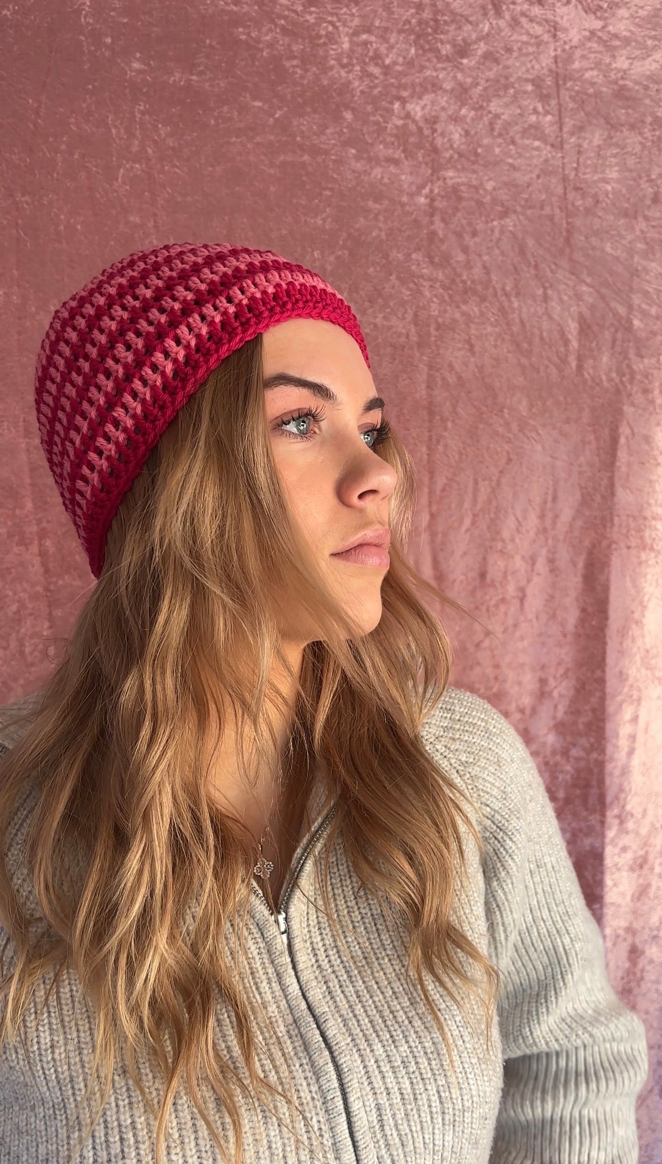 Rosa håndlaget ullue