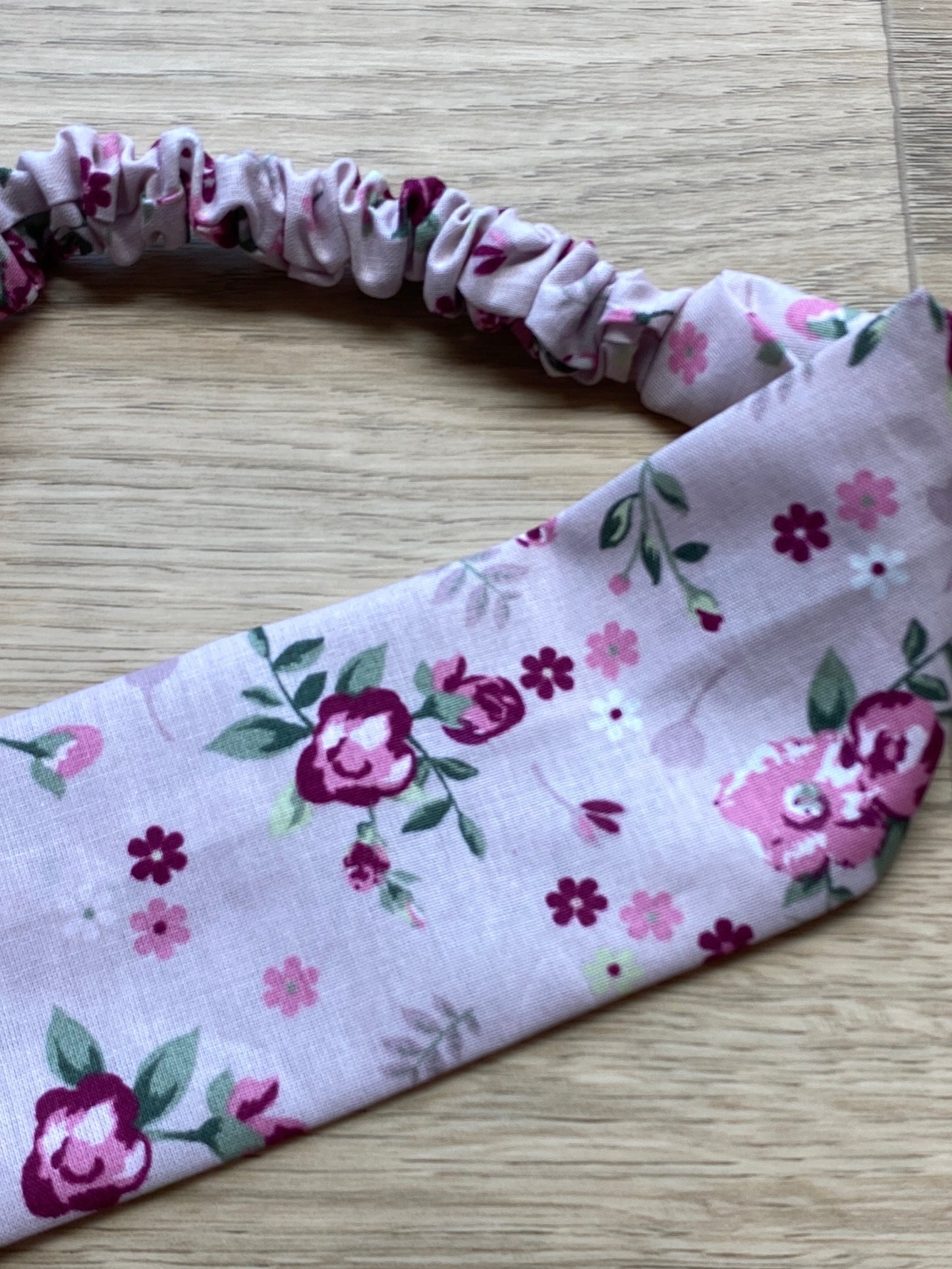 Hårbånd med blomster