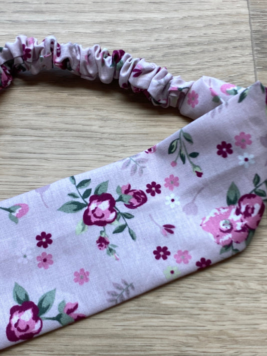 Hårbånd med blomster