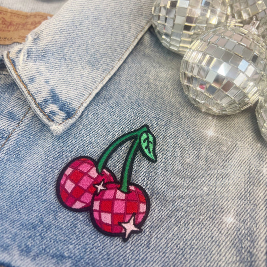 Disco Kirsebær Brodert Strykemerke